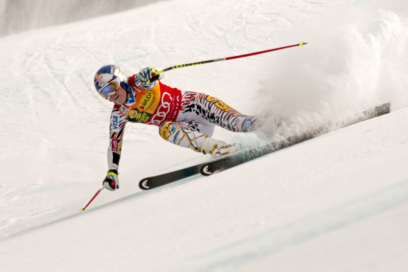 Lindsey Vonn skiing